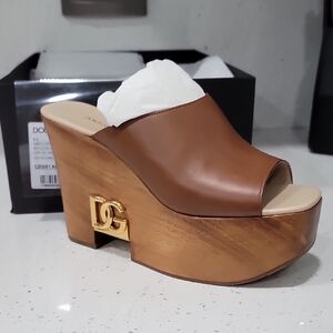 Dolce & Gabbana Tan Leather Platform Mules